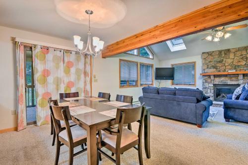 Gallery image of Walk to Beach Beautiful Lake Naomi Retreat! in Pocono Pines