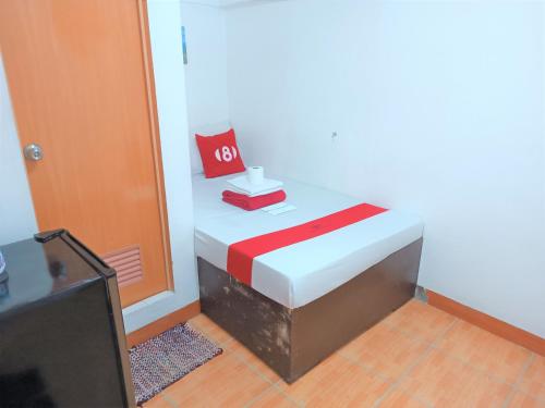 Una cama o camas en una habitación de 8Hostel