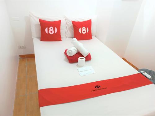 Una cama o camas en una habitación de 8Hostel