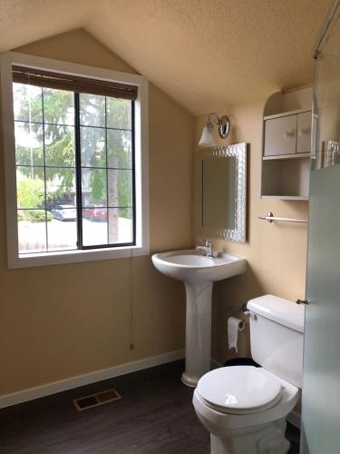 Gallery image of Jason House - Immaculate Suites in a Quiet Seaside Neighbourhood near UVIC in Victoria