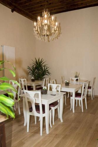 B&B アンフィテアトロにあるレストランまたは飲食店