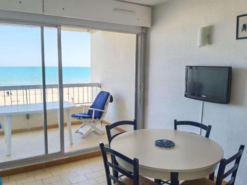 Photo de la galerie de l'établissement Charmant Studio Cabine à Marseillan-Plage avec Parking Privé - FR-1-326-702, à Marseillan