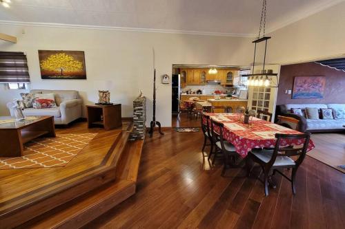 Gallery image of Excepcional Villa dulce Raquel chimenea y horno in Cuenca