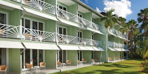 Un balcón o terraza de Couples Negril