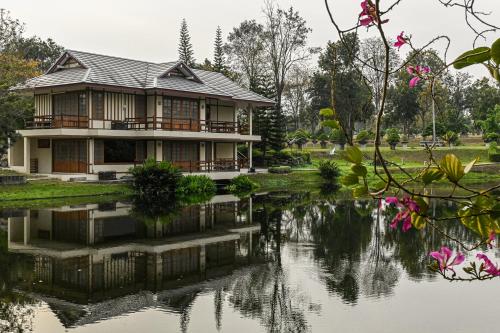 Κήπος έξω από το Suanphung Bonsai Village