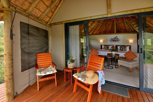 Kawasan patio atau luaran di Garden Route Safari Camp