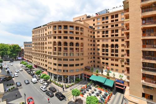 Armenak Apartment 5-комнатная