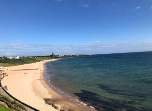 Beautiful Tynemouth beach flat.