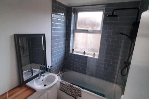 Beautiful Tynemouth beach flat. – Photos 4