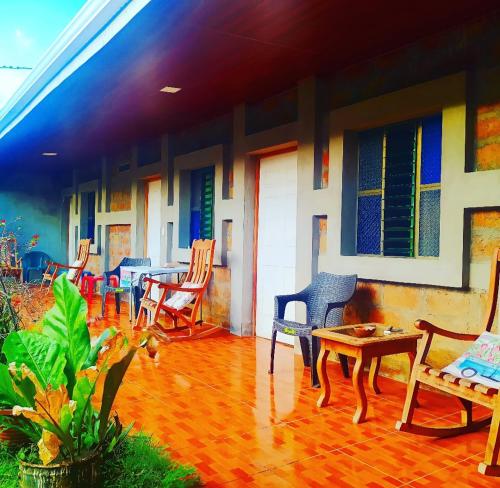 Rustic House Hostelにあるバルコニーまたはテラス