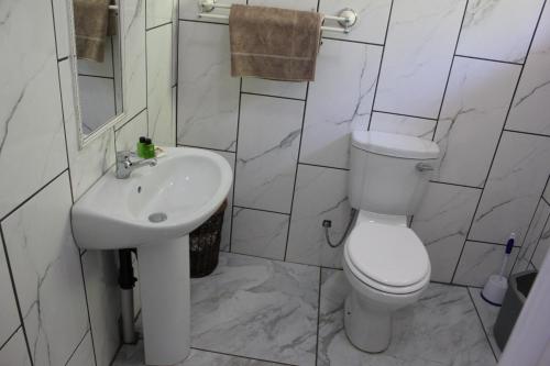 Ένα μπάνιο στο El Palmar Guesthouse