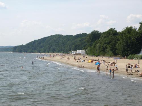 En strand i nærheden af den private indkvartering