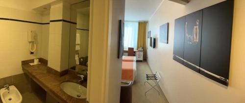 Un baño de Hotel Sporting Brugherio