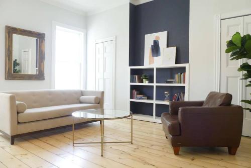 211 Work-from-home Suite