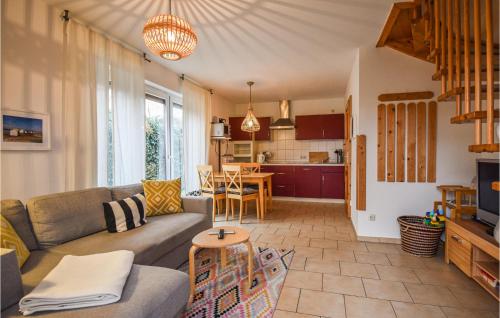 Dapur atau dapur kecil di Stunning Home In Wohlenberger Wiek