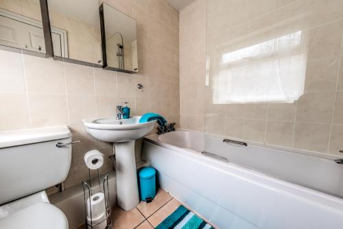 Lynam House tesisinde bir banyo