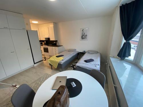 DP Apartments Vaasaにあるキッチンまたは簡易キッチン