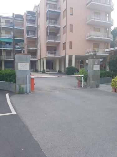 El edificio en el que está el hotel