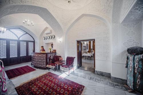 Гостиная зона в New Star Boutique hotel - madrasah Muhammad Mahram 1903