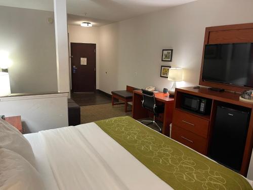 Gallery image of Comfort Suites Lake Charles in Lake Charles