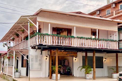 El edificio en el que está el hotel