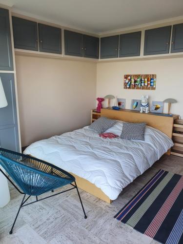 Appartement vue mer panoramique, plage 150M, terrasse, parking privé, clim