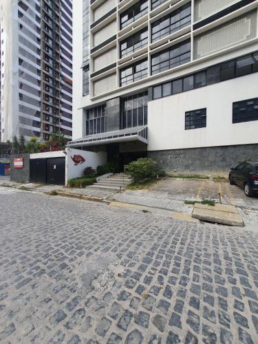 Το κτήριο όπου στεγάζεται  το διαμέρισμα