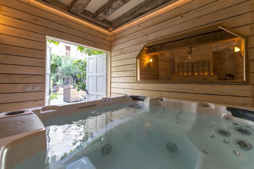 Gallery image of Le Patio & Spa in Saumur