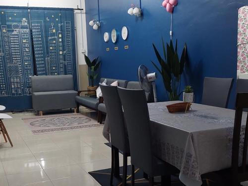 Restoranas ar kita vieta pavalgyti apgyvendinimo įstaigoje AD Homestay Gua Musang Terrace House with 3 room