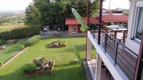 Сад в Sevasti Country House