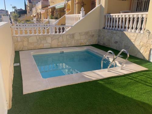 Bazén v ubytování Villa Martin House with Private pool nebo v jeho okolí