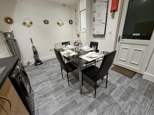 Φωτογραφία από το άλμπουμ του nc23, setup for your most amazing & relaxed stay + Free Parking + Free Fast WiFi σε Farnley