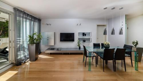 Foto Hermosa Luxury Apartment 5
