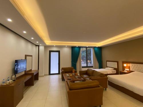 La Roche Duhok Hotel & SPA – Photos 2