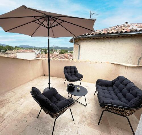 Photo de la galerie de l'établissement Magnifique maison de Village climatisée avec terrasse, au Plan-de-la-Tour
