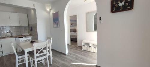 Η κουζίνα ή μικρή κουζίνα στο Sunset Apartments