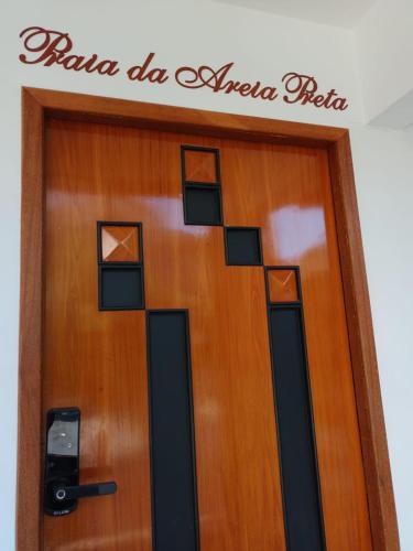 Фотография из галереи SEGUNDA CASA - Seu cantinho em Guarapari, 1 minuto a pé da Praia do Morro! Suítes confortáveis e modernas - Para casal ou para grupos de até 4 pessoas в городе Гуарапари