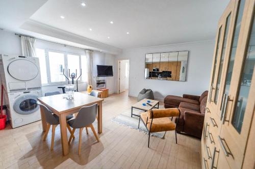 2BDR NEW BRIGHT APARTMENT IN PUERTO BANUS