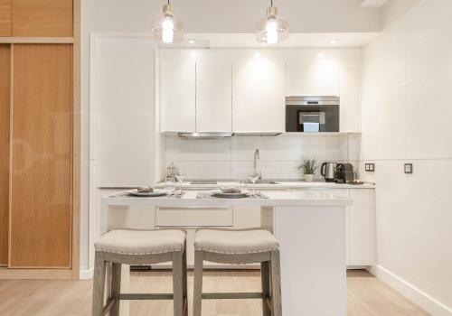 Cozy apartment with parking in the center by REMS