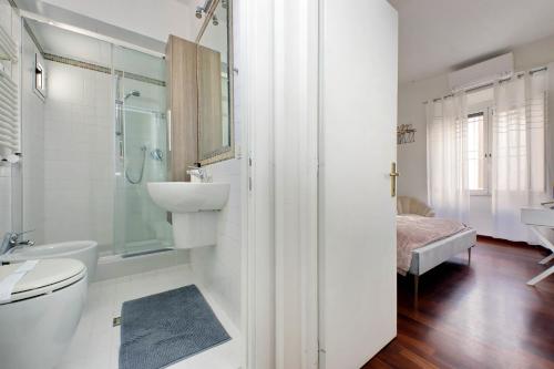 Domus Lou Luxury Apartment in Trastevere Roma