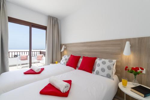 Villa Femes by Villa Plus