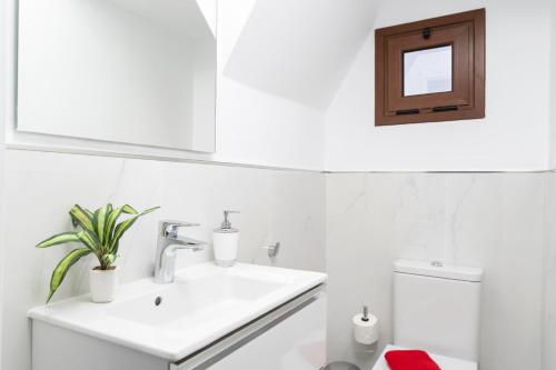 Villa Femes by Villa Plus