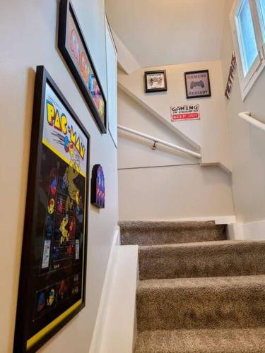 カラマズーにあるDowntown Kzoo with 3rd Floor Arcade Roomのギャラリーの写真