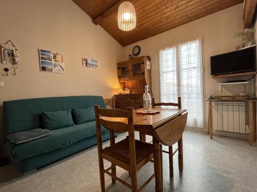Appartement Dolus-d'Oléron, 2 pièces, 4 personnes - FR-1-246A-198