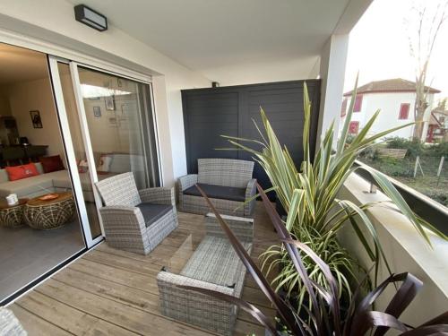 Fotografia z galérie ubytovania Appartement cosy avec balcon près du centre de Capbreton, parking et WIFI inclus - FR-1-413-205 v destinácii Capbreton
