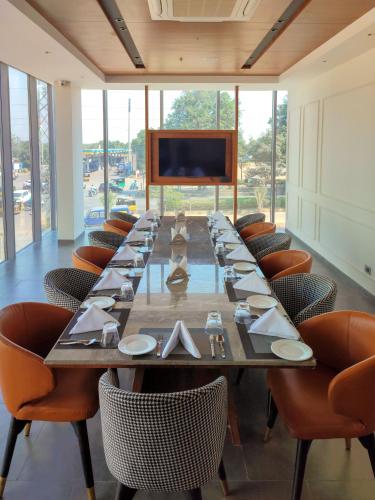 Restoran atau tempat lain untuk makan di Signature Hotels