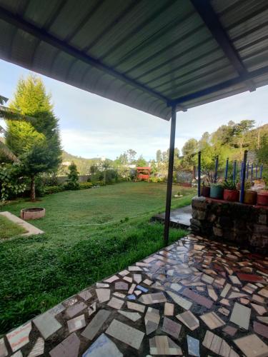 Gallery image of Vignesh holiday inn in Kotagiri