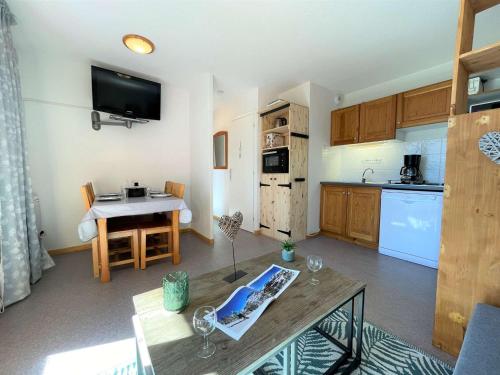 Appartement Le Dévoluy, 2 pièces, 6 personnes - FR-1-525-253