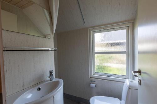 Koupelna v ubytování Velling Koller Hotel og Camping