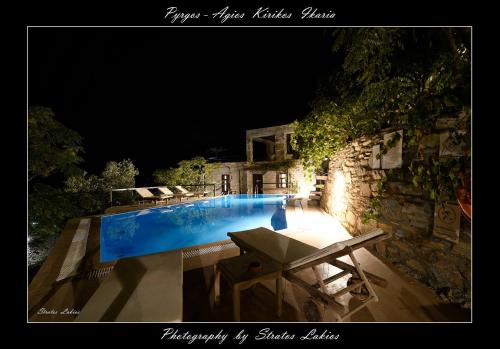 Бассейн в Pyrgos Traditional Village или поблизости